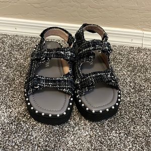 STUART WEITZMAN Womens Sandal size 9